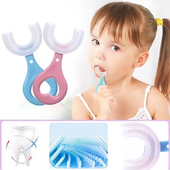 360° U-Shaped Baby Toothbrush – Soft Silicone Oral Care for Kids